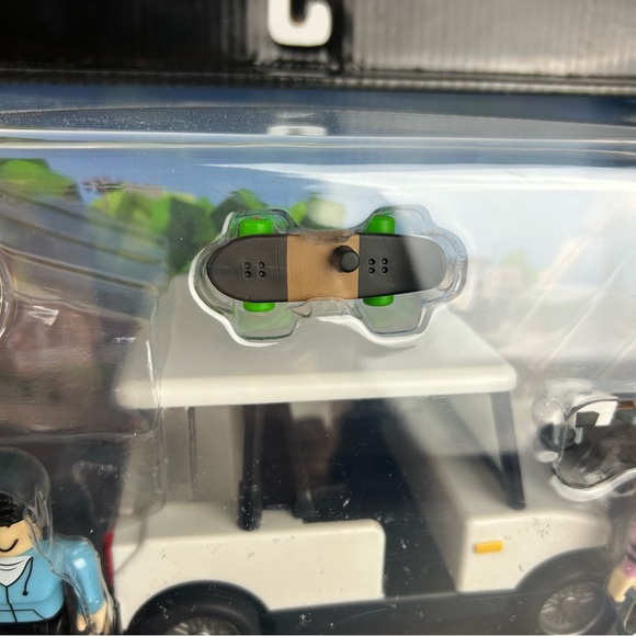 Roblox Brookhaven Golf Cart Figure Set With Exclusive Virtual Item - Picture 4 of 16